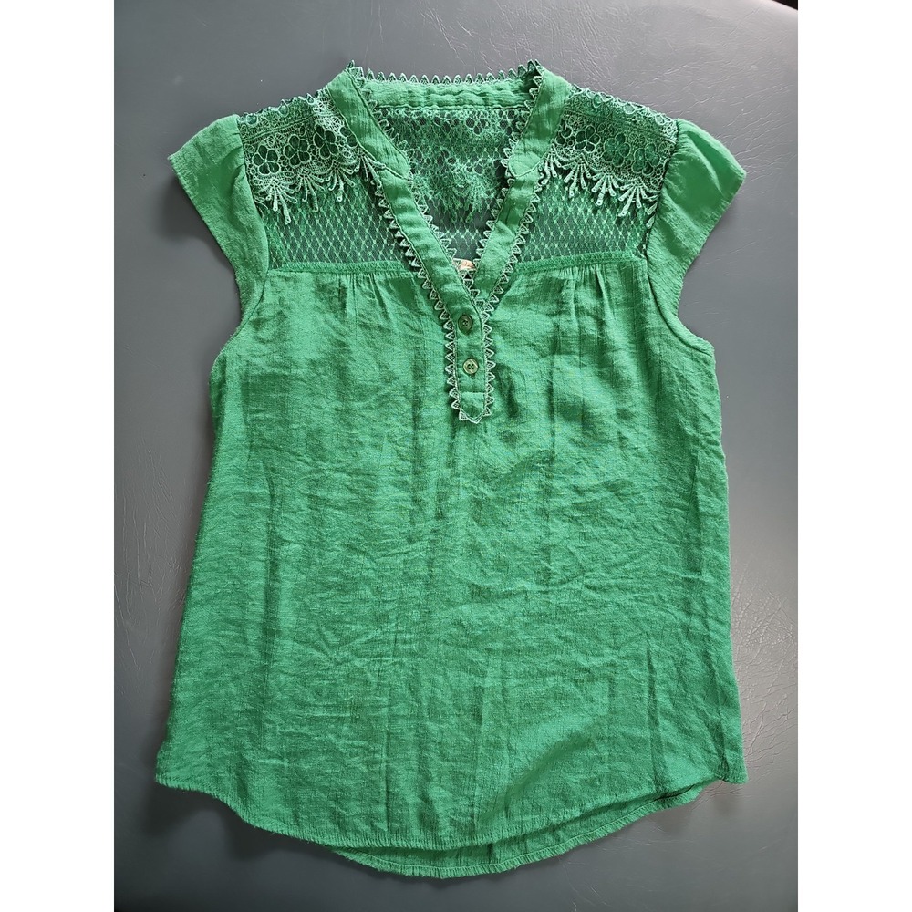 Miss Daisy Women's Green Boho Sheer Lace & Button Embellished Front Blouse SM